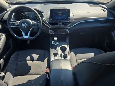 Used 2025 Nissan Altima 2.5 SV AWD/4WD image 27