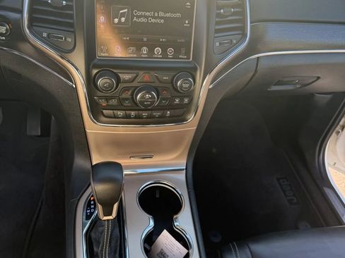 Used 2016 Jeep Grand Cherokee Limited AWD/4WD image 11