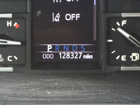 Used 2019 Toyota Tundra SR5 w/ SR5 Upgrade Package AWD/4WD image 27