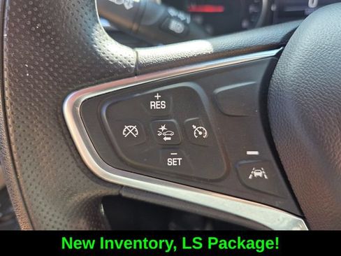 Used 2023 Chevrolet Equinox LS w/ LS Convenience Package FWD image 28