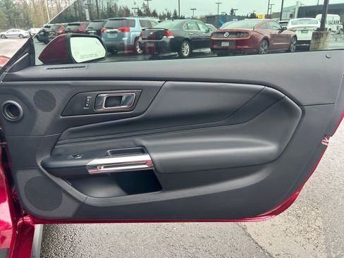 Used 2025 Ford Mustang GT Premium w/ GT Performance Package image 25