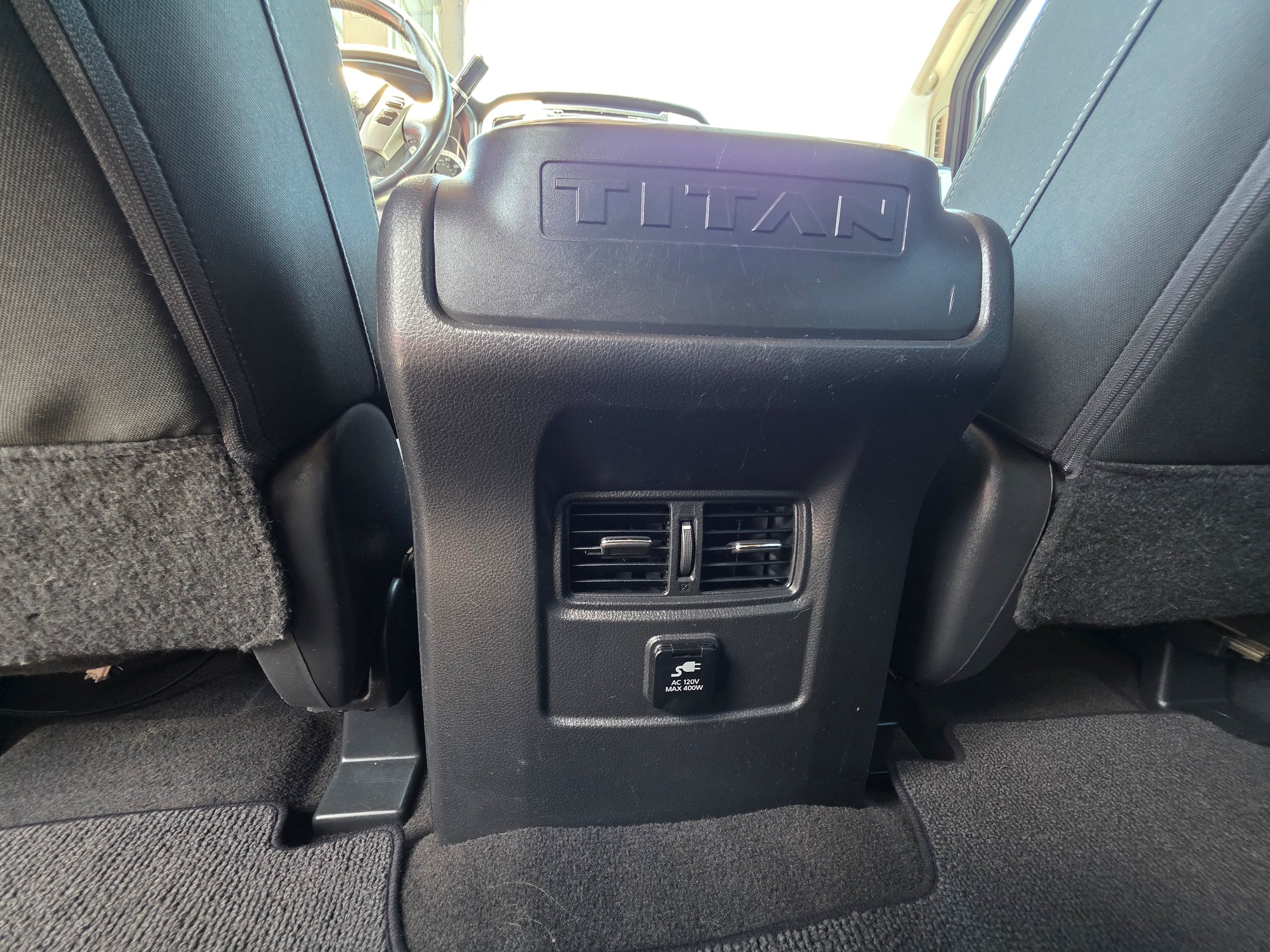Used 2016 Nissan Titan SV AWD/4WD image 23