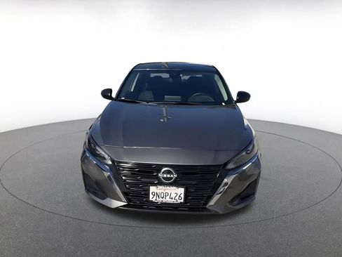 Used 2025 Nissan Altima 2.5 SV image 4