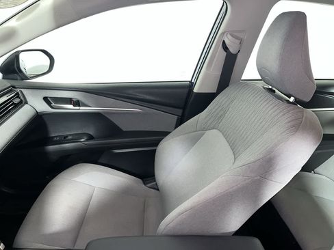Used 2025 Toyota Camry LE AWD/4WD image 26