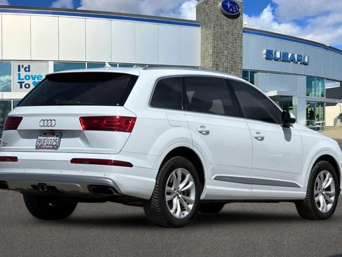 Used 2019 Audi Q7 3.0T Premium Plus w/ Premium Plus Package AWD/4WD image 2