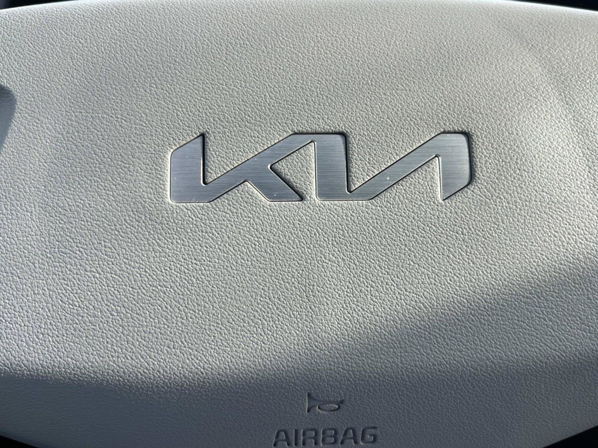 Used 2024 Kia EV6 Wind RWD image 39