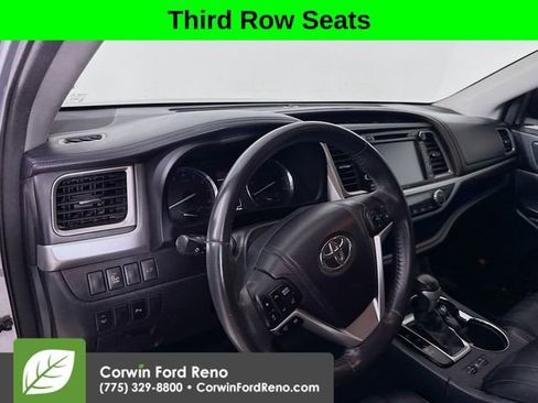 Used 2014 Toyota Highlander Limited AWD/4WD image 9