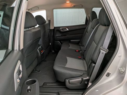 Used 2017 Nissan Pathfinder S AWD/4WD image 15