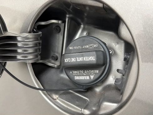 Used 2015 Kia Optima EX FWD image 25