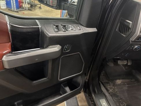 Used 2019 Ford F250 Platinum w/ Platinum Ultimate Package image 13