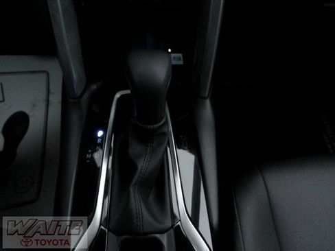 Certified 2023 Toyota Corolla Cross XLE image 16