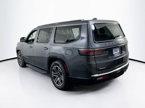 Used 2022 Jeep Wagoneer Series III w/ Rear Seat Video Group 1 image 7