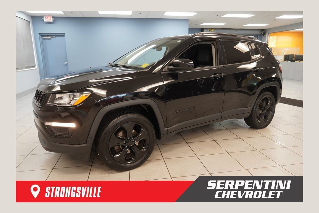 Used 2018 Jeep Compass Latitude w/ Popular Equipment Group AWD/4WD image 1