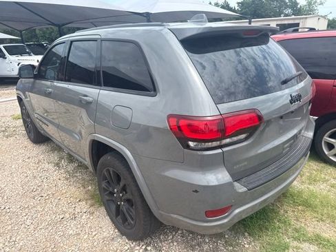 Used 2021 Jeep Grand Cherokee Laredo X RWD image 5