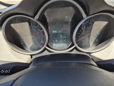 Used 2014 Chevrolet Cruze LS FWD image 11