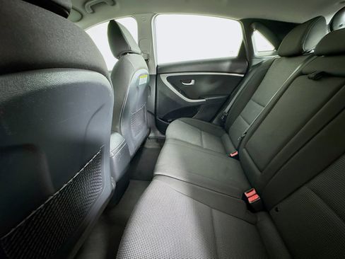 Used 2017 Hyundai Elantra GT image 22