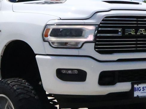 Used 2023 RAM 2500 Laramie AWD/4WD image 9