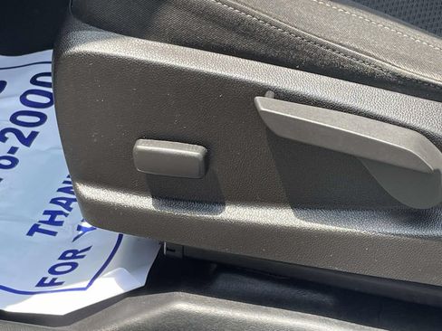 Used 2021 Chevrolet Colorado LT w/ Fleet Safety Package RWD image 17
