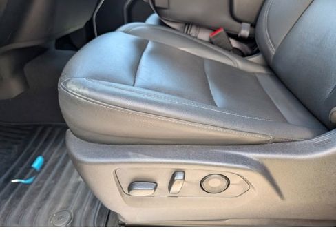 Used 2024 GMC Sierra 1500 SLT image 28