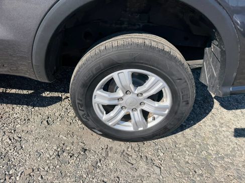 Used 2019 Ford Ranger XL w/ Equipment Group 101A Mid AWD/4WD image 9
