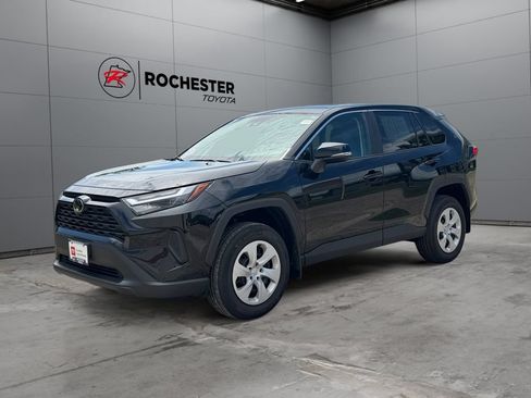Certified 2025 Toyota RAV4 LE AWD/4WD image 7