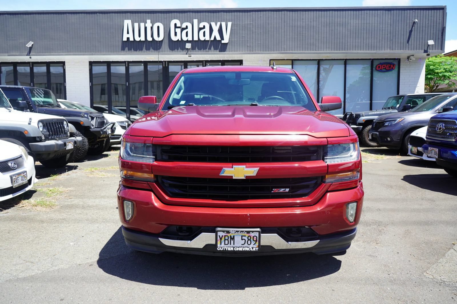 Used 2018 Chevrolet Silverado 1500 LT w/ All Star Edition AWD/4WD image 2