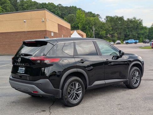 Used 2023 Nissan Rogue S FWD image 9
