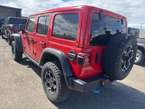 Used 2023 Jeep Wrangler Unlimited Rubicon 4xe w/ Cold Weather Group AWD/4WD image 7