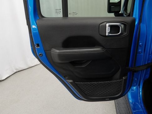 Certified 2022 Jeep Wrangler Unlimited Sahara w/ Cold Weather Group image 46