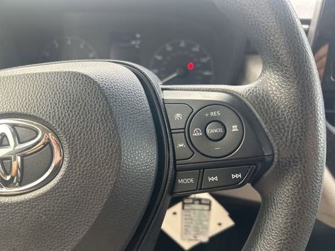 Used 2023 Toyota Corolla LE image 13