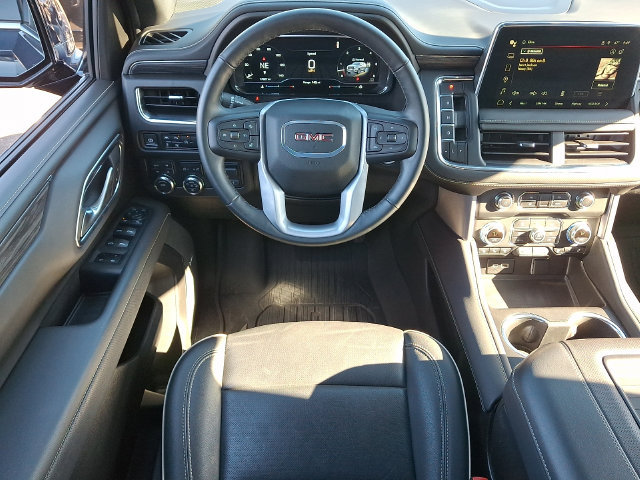 Used 2024 GMC Yukon XL SLT w/ SLT Luxury Package AWD/4WD image 3