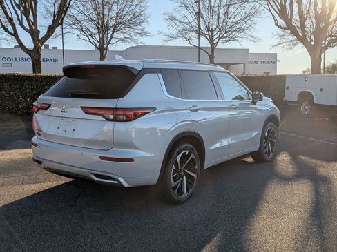 Used 2023 Mitsubishi Outlander SEL image 9
