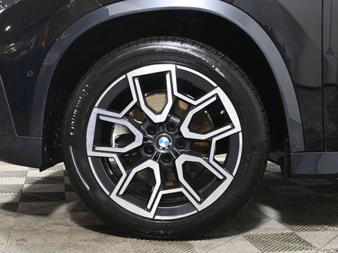 Used 2025 BMW X1 xDrive28i w/ Technology Package image 12