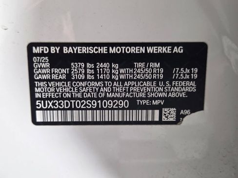 Used 2025 BMW X4 xDrive30i AWD/4WD image 33