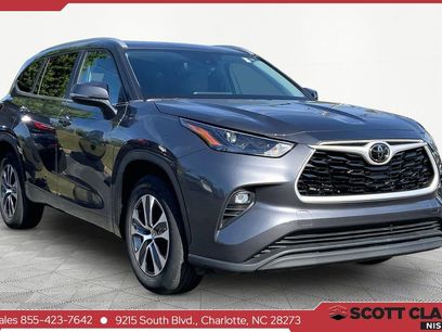 Used 2023 Toyota Highlander XLE