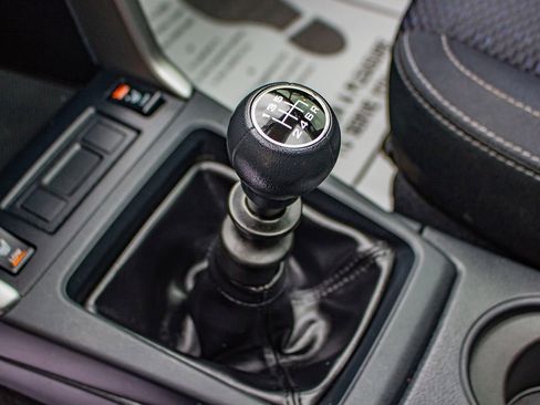 Used 2018 Subaru Forester 2.5i Premium image 32