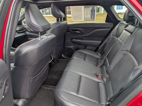 Used 2025 Toyota Crown Signia w/ Advanced Technology Package image 20