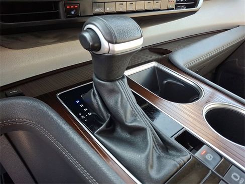 Certified 2024 Toyota Sienna XLE image 16