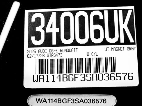 Used 2025 Audi Q6 e-tron Premium w/ Convenience Package image 27