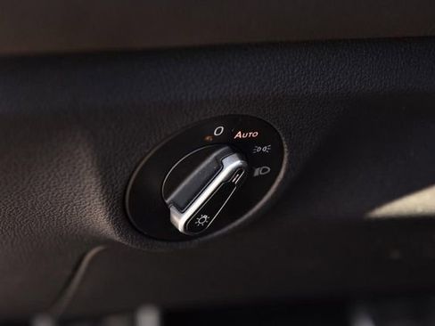 Used 2025 Volkswagen Jetta Sport FWD image 11