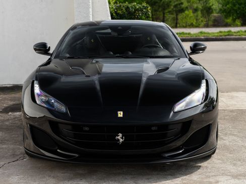 Used 2020 Ferrari Portofino image 16