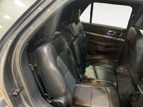 Used 2018 Ford Explorer Sport AWD/4WD image 15