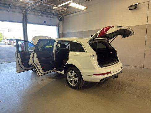 Used 2014 Audi Q7 TDI Premium Plus w/ Premium Plus Package AWD/4WD image 12