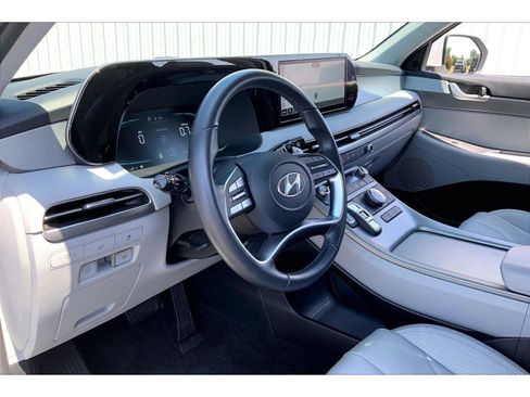 Used 2025 Hyundai Palisade SEL AWD/4WD image 12