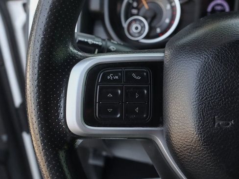 Used 2021 RAM 2500 Big Horn image 21