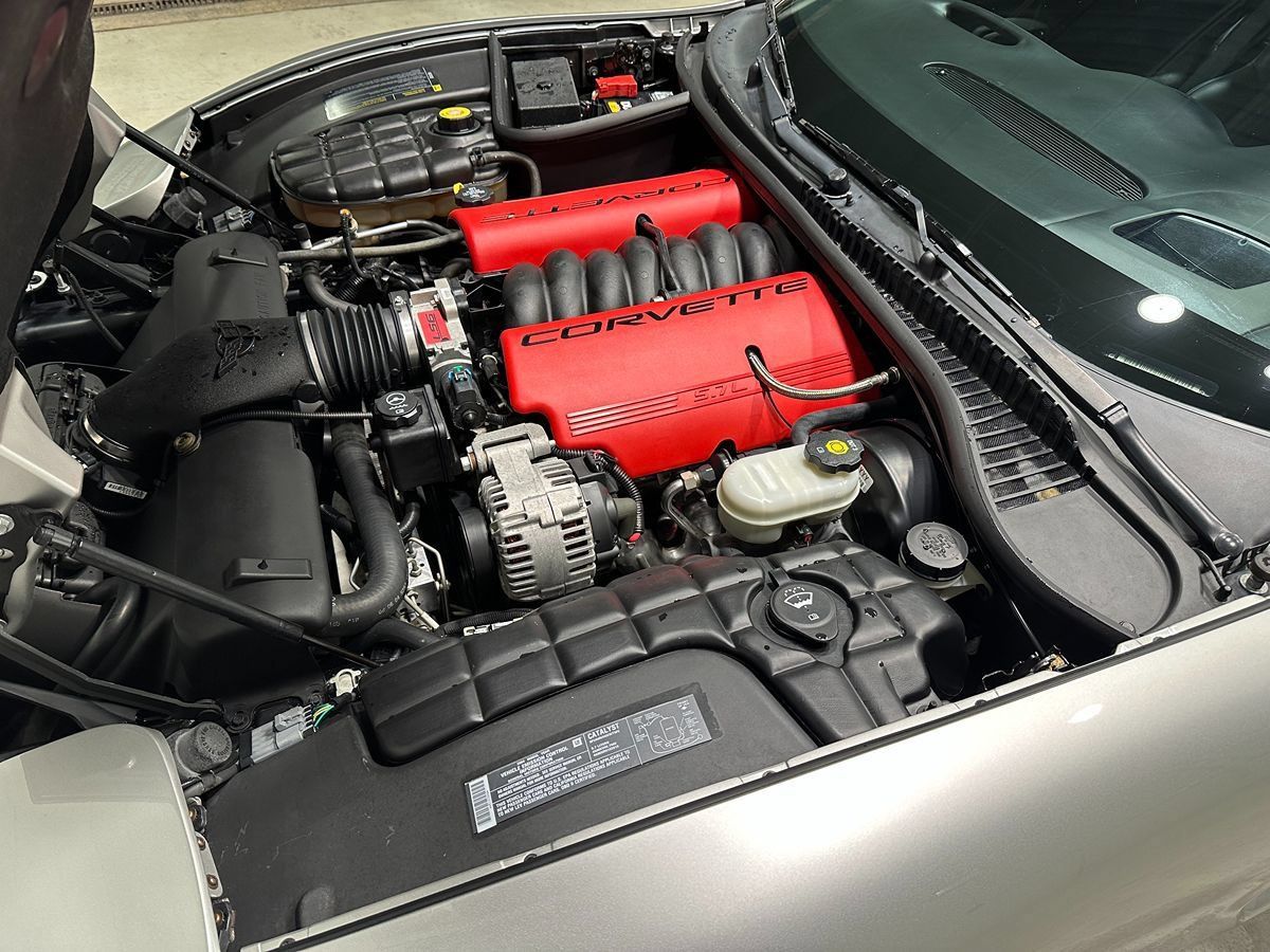 Used 2004 Chevrolet Corvette Z06 w/ Memory Package RWD image 5