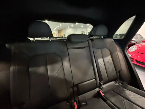 Used 2021 Audi Q3 2.0T Premium image 17