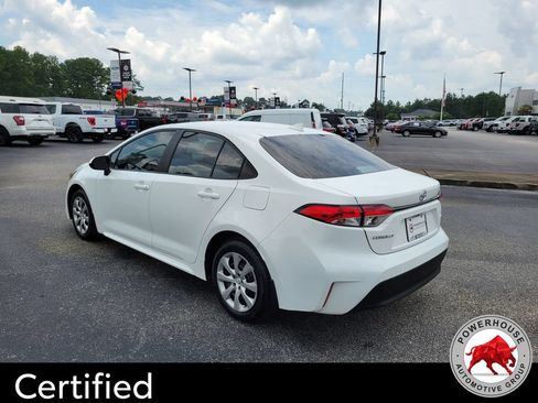Used 2025 Toyota Corolla LE FWD image 4