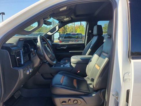Used 2024 GMC Sierra 2500 AT4 w/ Technology Package image 11