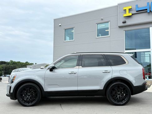 Used 2021 Kia Telluride EX w/ EX Premium Package AWD/4WD image 11
